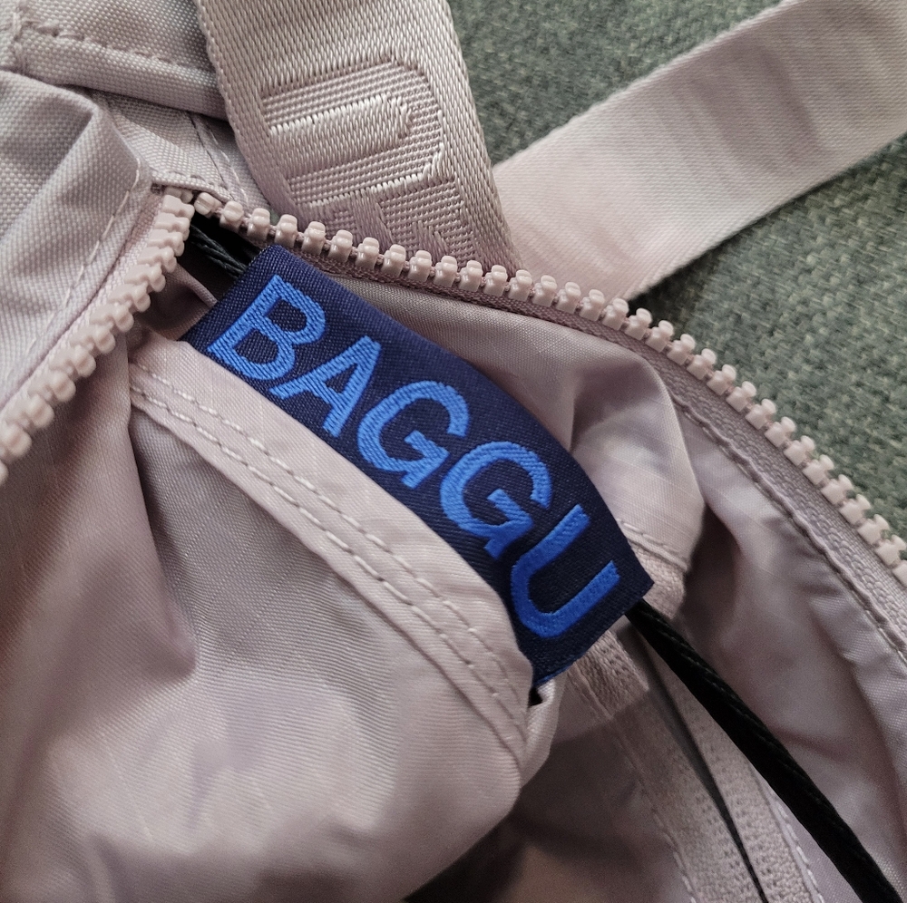 BAGGU Dusty Pink Small Crescent Crossbody or Shoulder Bag - Picture 5 of 11